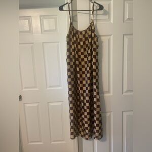 Runs big. Size medium but fits more like a large